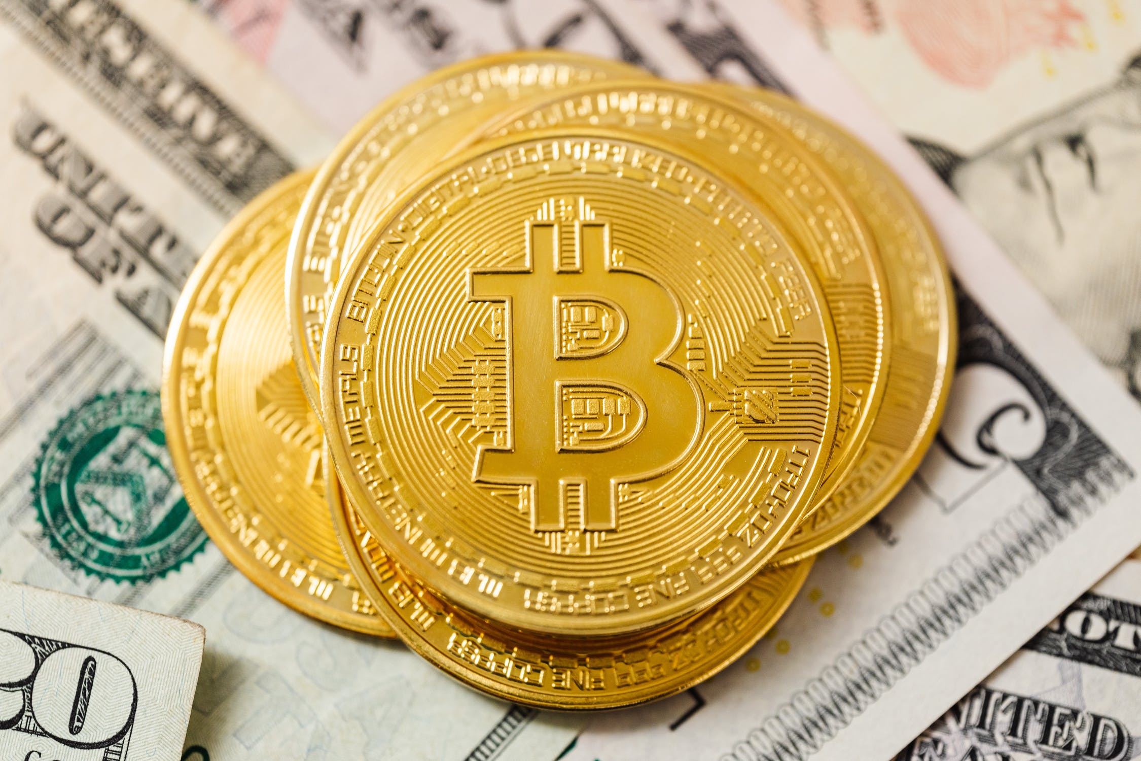 Monetary policy and Bitcoin